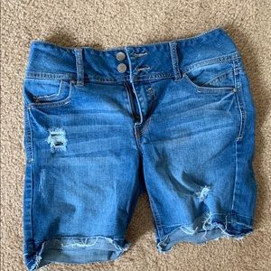 Jean shorts from Tinseltown